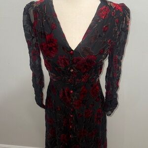 Chic Long Sleeve Black and Red Floral Dress